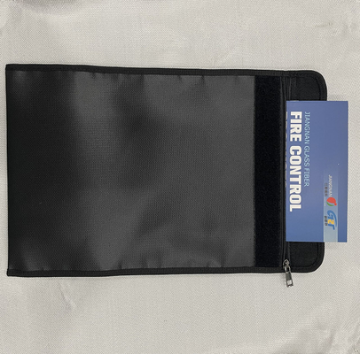 El silicón coloreado cubrió el almacenamiento incombustible para los documentos, pasaporte del bolso del fichero
