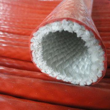 La goma de silicona de la resistencia de la llama cubrió el aislamiento de calor de la fibra de vidrio que envolvía