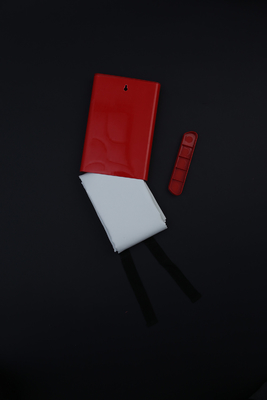 Moldeo por inyección perfil plástico rojo plástico del PVC del cuadrado de la caja para la manta del fuego